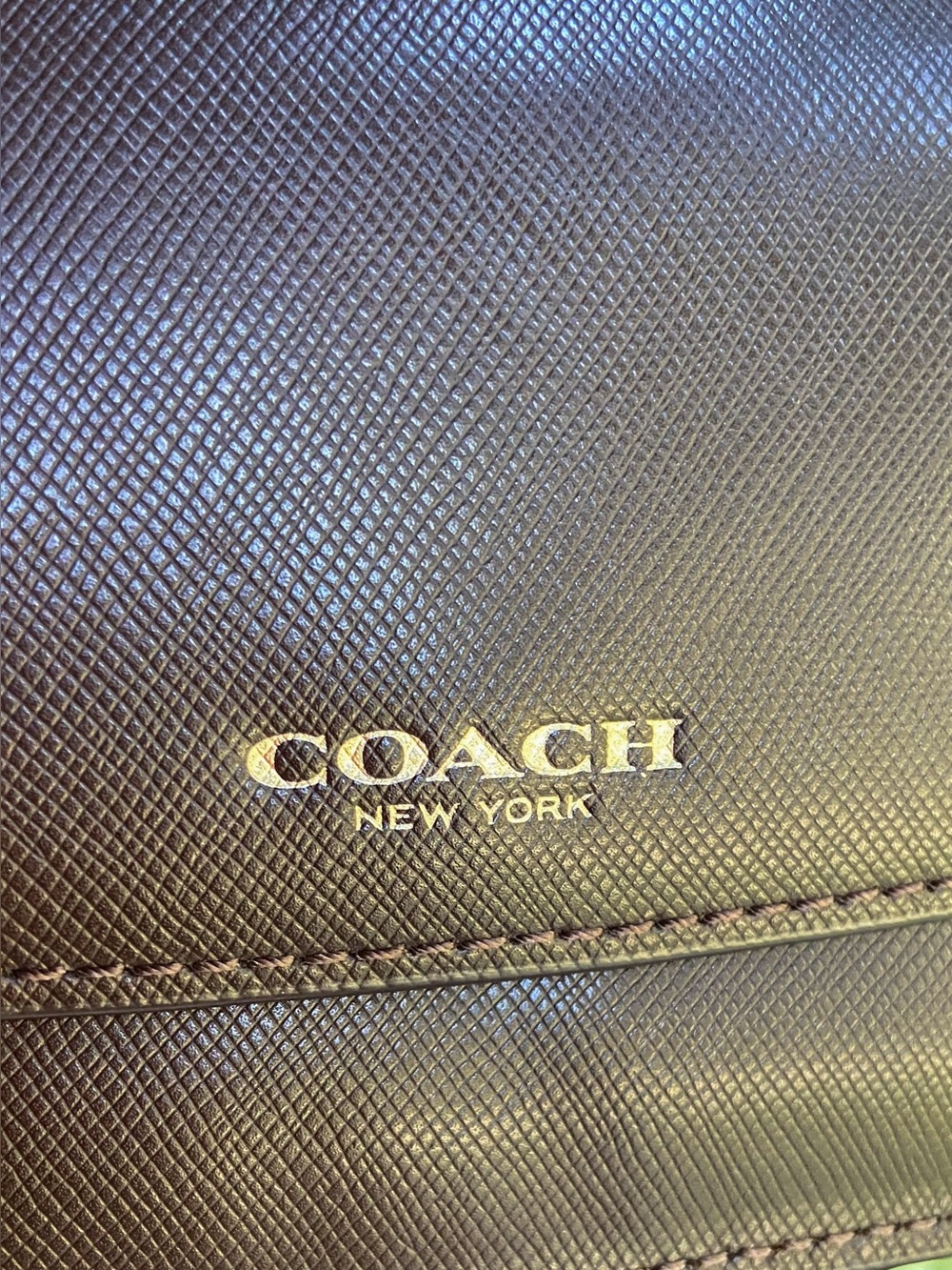Coach New York Slim Envelope Wallet in Brown Crossgrain Leather. Corporate Chic - Picture 5 of 10